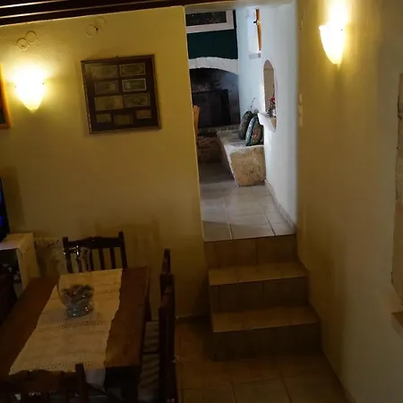 Zamaros Traditional Villa Maroulás